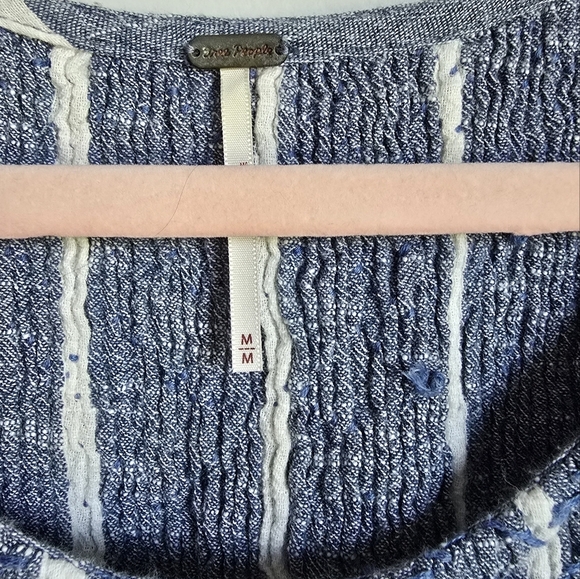 Free People, Obi Posey Smocked Chambray Blue Striped Tassel Top Size Medium - Picture 8 of 11